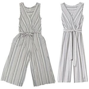 GAP Jumpsuit Womens Medium White Striped Cropped Tie Front V-Neck Beachy Coastal